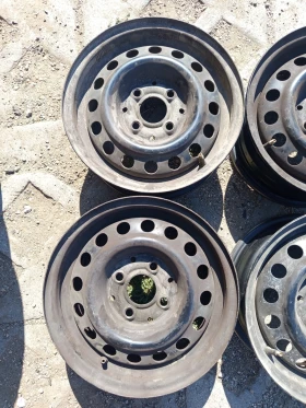 ������ �� Seat | Mobile.bg � ����� ������ 3