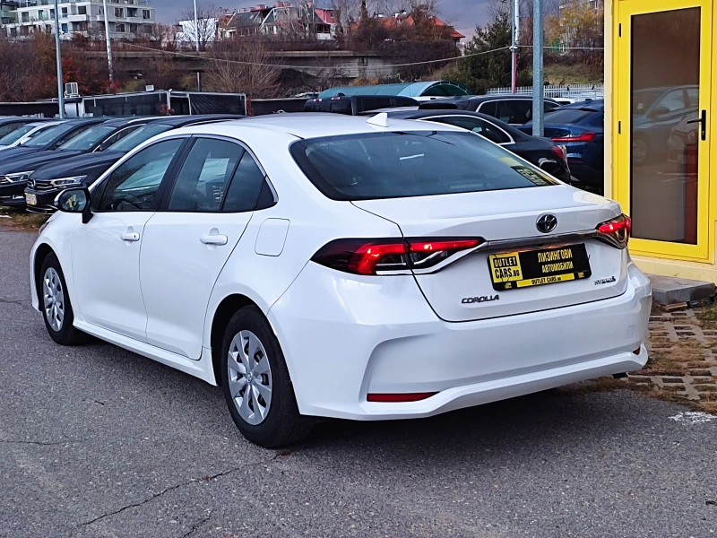 Toyota Corolla 1.8 Hybrid Business, снимка 4 - Автомобили и джипове - 48099462