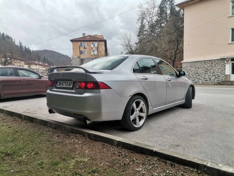 Honda Accord 2.4 I-vtec, снимка 6 - Автомобили и джипове - 49531774