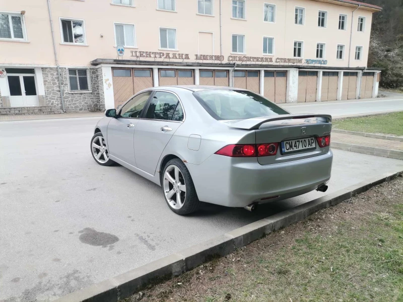 Honda Accord 2.4 I-vtec, снимка 7 - Автомобили и джипове - 49531774