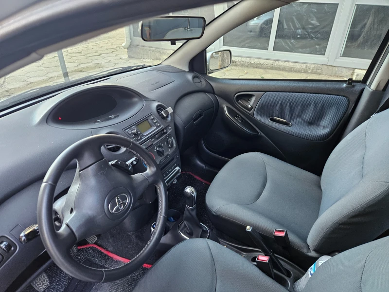 Toyota Yaris, снимка 9 - Автомобили и джипове - 51834243