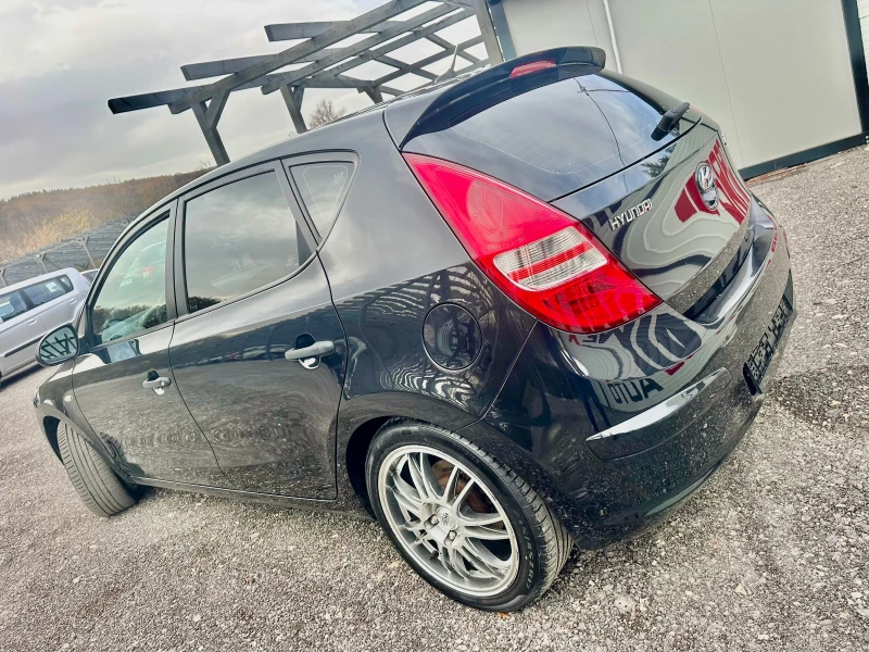 Hyundai I30 1.4* REALNI KM* KLIMA, снимка 6 - Автомобили и джипове - 52446788