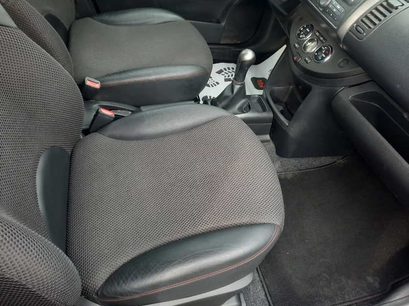 Nissan Note 1.6i, снимка 10 - Автомобили и джипове - 52696126