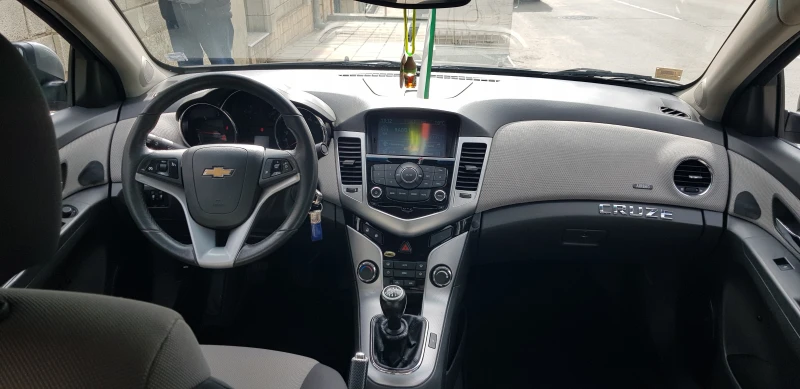 Chevrolet Cruze, снимка 14 - Автомобили и джипове - 53292443