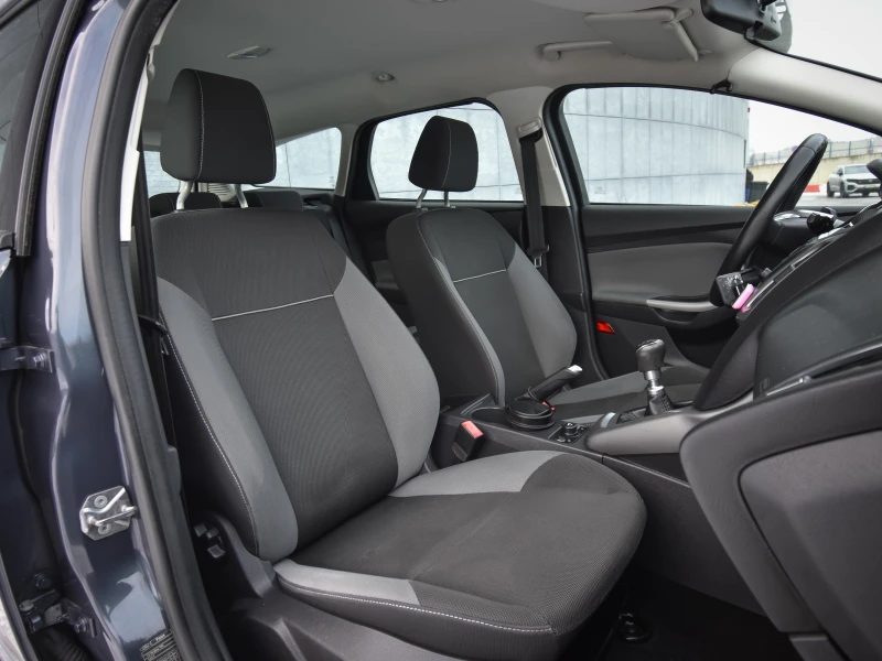 Ford Focus 1.6 TDCI, снимка 10 - Автомобили и джипове - 53355809