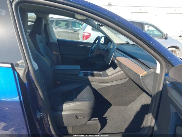 Tesla Model Y LONG RANGE DUAL MOTOR ALL-WHEEL DRIVE, снимка 7 - Автомобили и джипове - 53706896