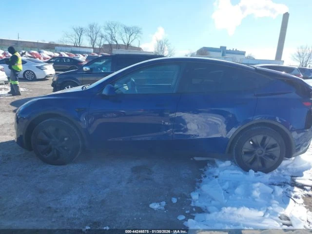 Tesla Model Y LONG RANGE DUAL MOTOR ALL-WHEEL DRIVE, снимка 16 - Автомобили и джипове - 53706896