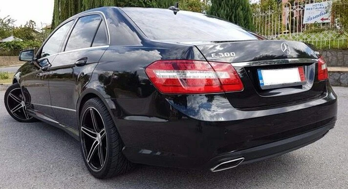 Mercedes-Benz E 300, снимка 4 - Автомобили и джипове - 53846216