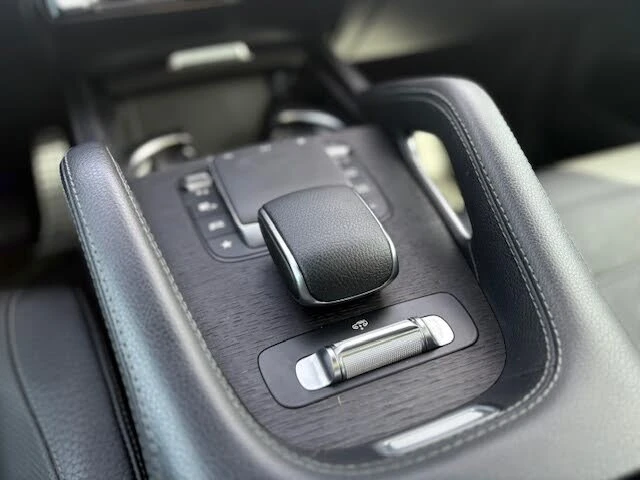 Mercedes-Benz GLS 450 4MATIC* AMG* BURMESTER* DIS* ОБДУХ* КРАЙНА ЦЕНА, снимка 12 - Автомобили и джипове - 55476272