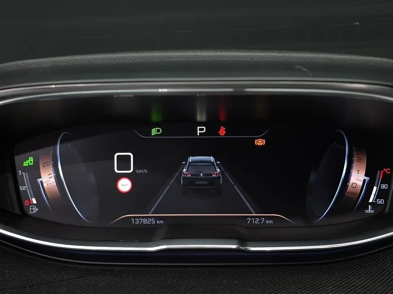 Peugeot 5008 1.6 Bluehdi Gt Line, снимка 8 - Автомобили и джипове - 55830725