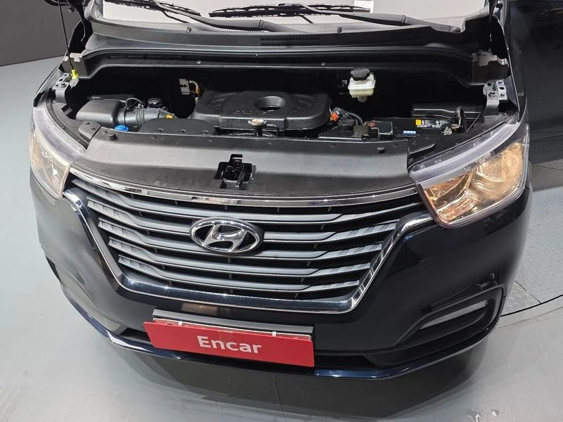 Hyundai Starex 2.5 Automatic, снимка 6 - Автомобили и джипове - 55948237