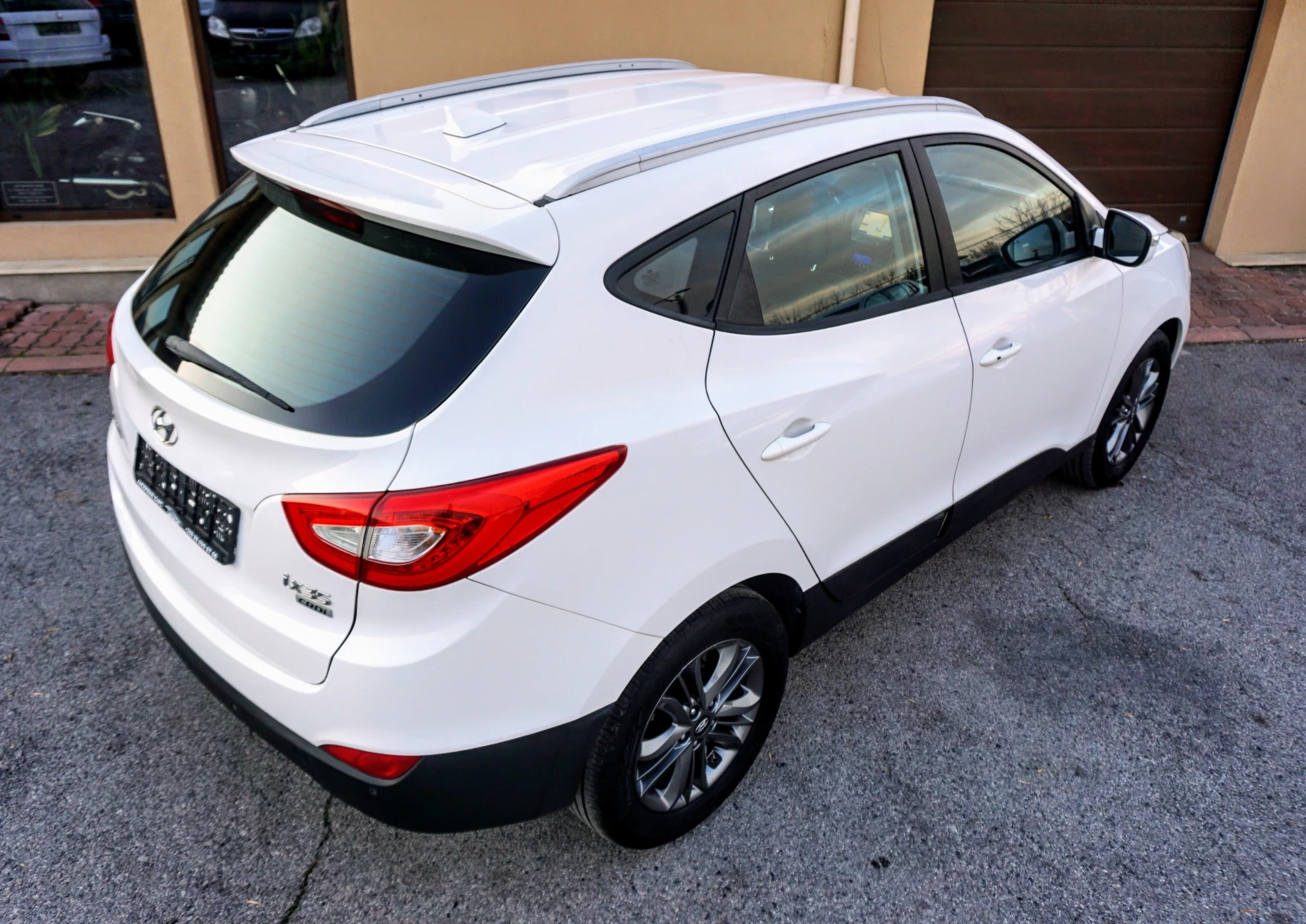 Hyundai IX35 1.7 CRDI XSPOSSIBLE - изображение 3