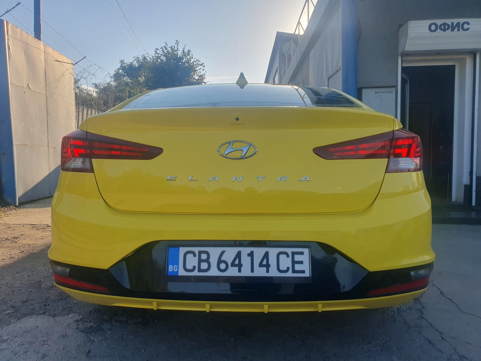 Hyundai Elantra 2.0 i DOHC-ГАЗ - изображение 2