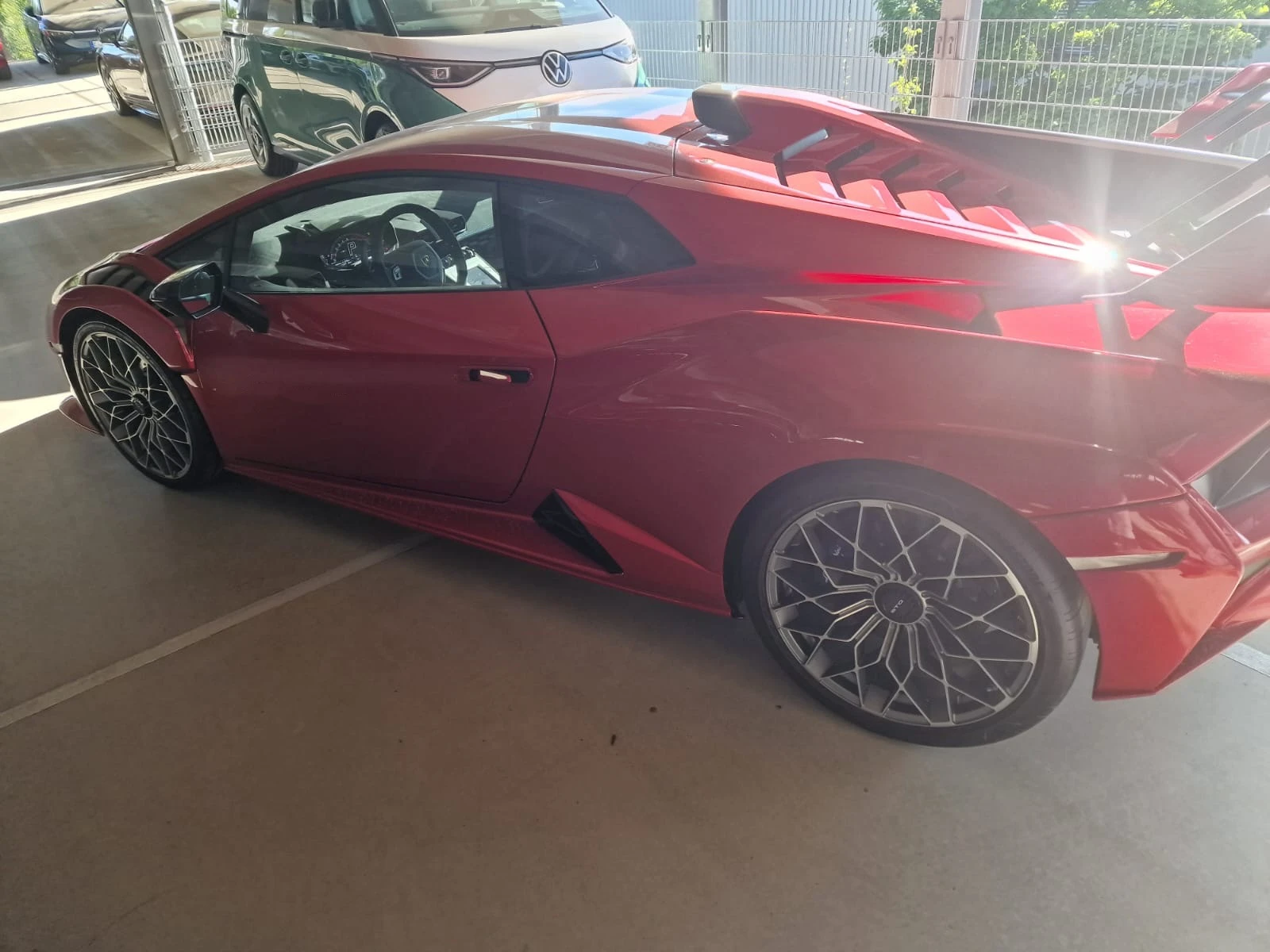 Lamborghini Huracan STO Akrapovic - изображение 2