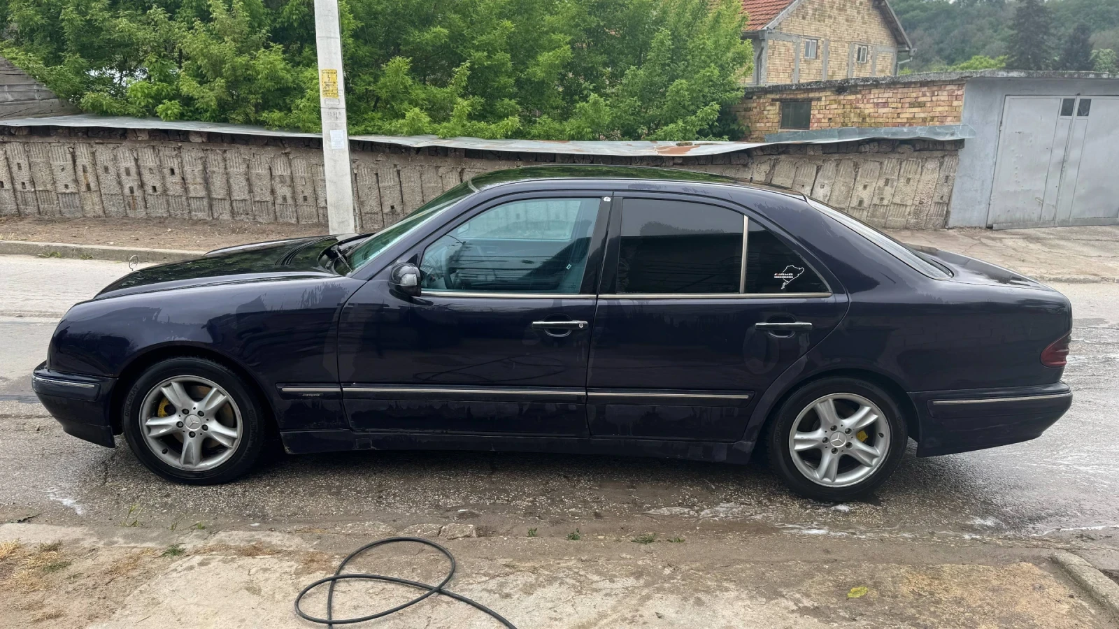 Mercedes-Benz E 320  - изображение 7