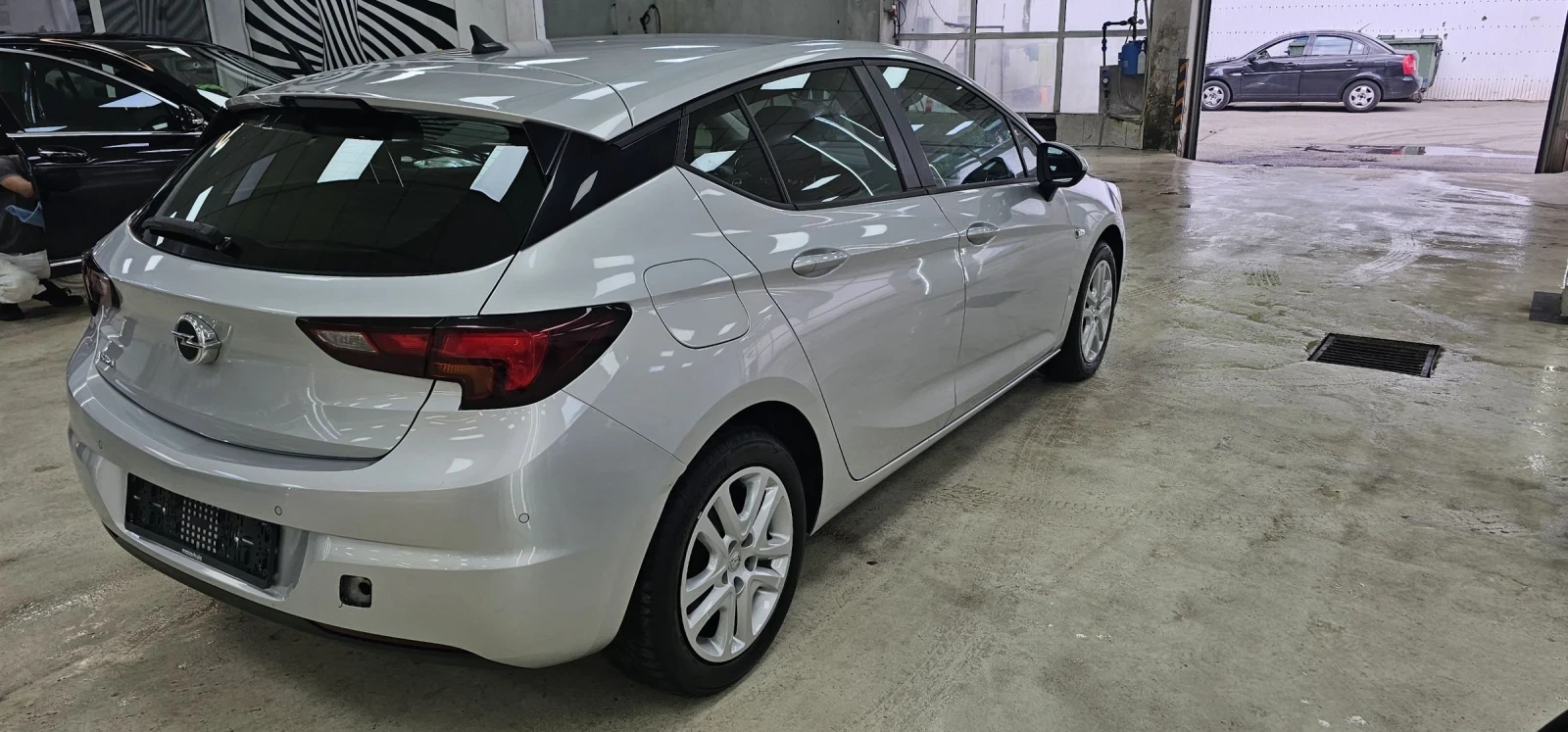 Opel Astra 1.6CDTI Navi камера Холандия  лизинг  - изображение 8