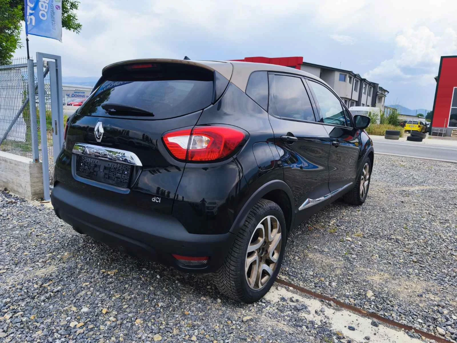 Renault Captur 1.5dci Iconic - изображение 6