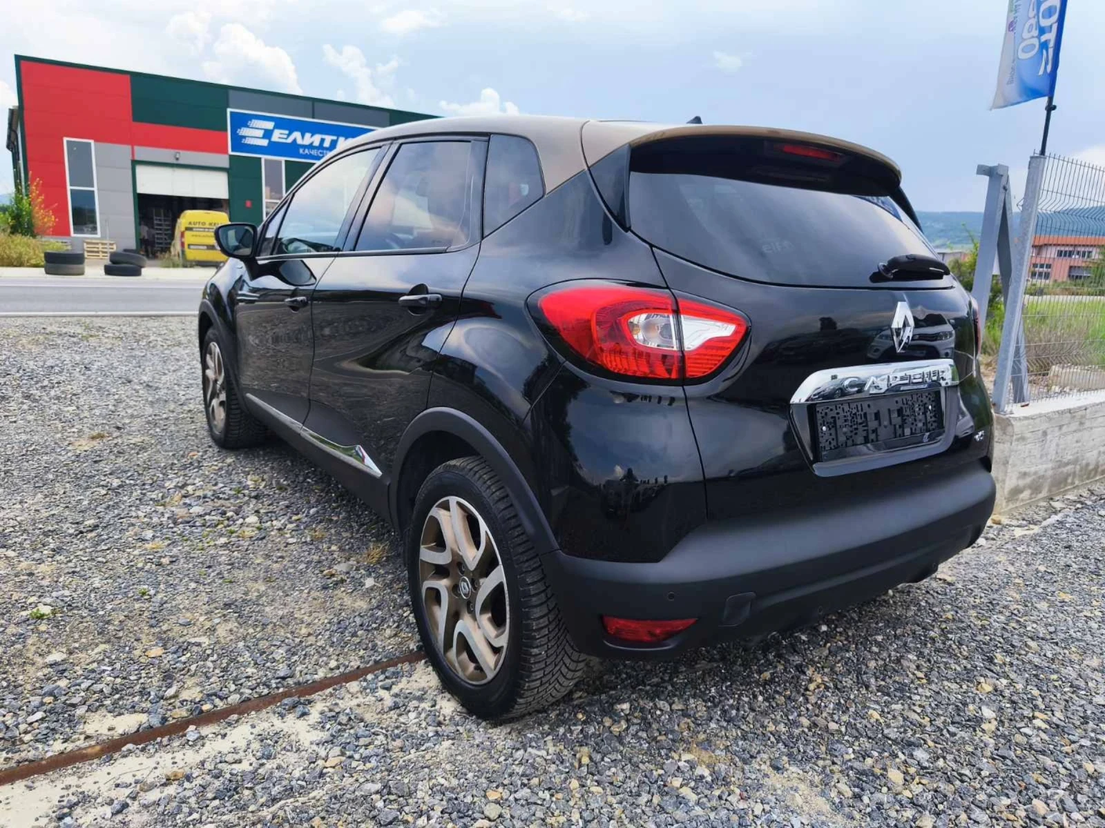 Renault Captur 1.5dci Iconic - изображение 7