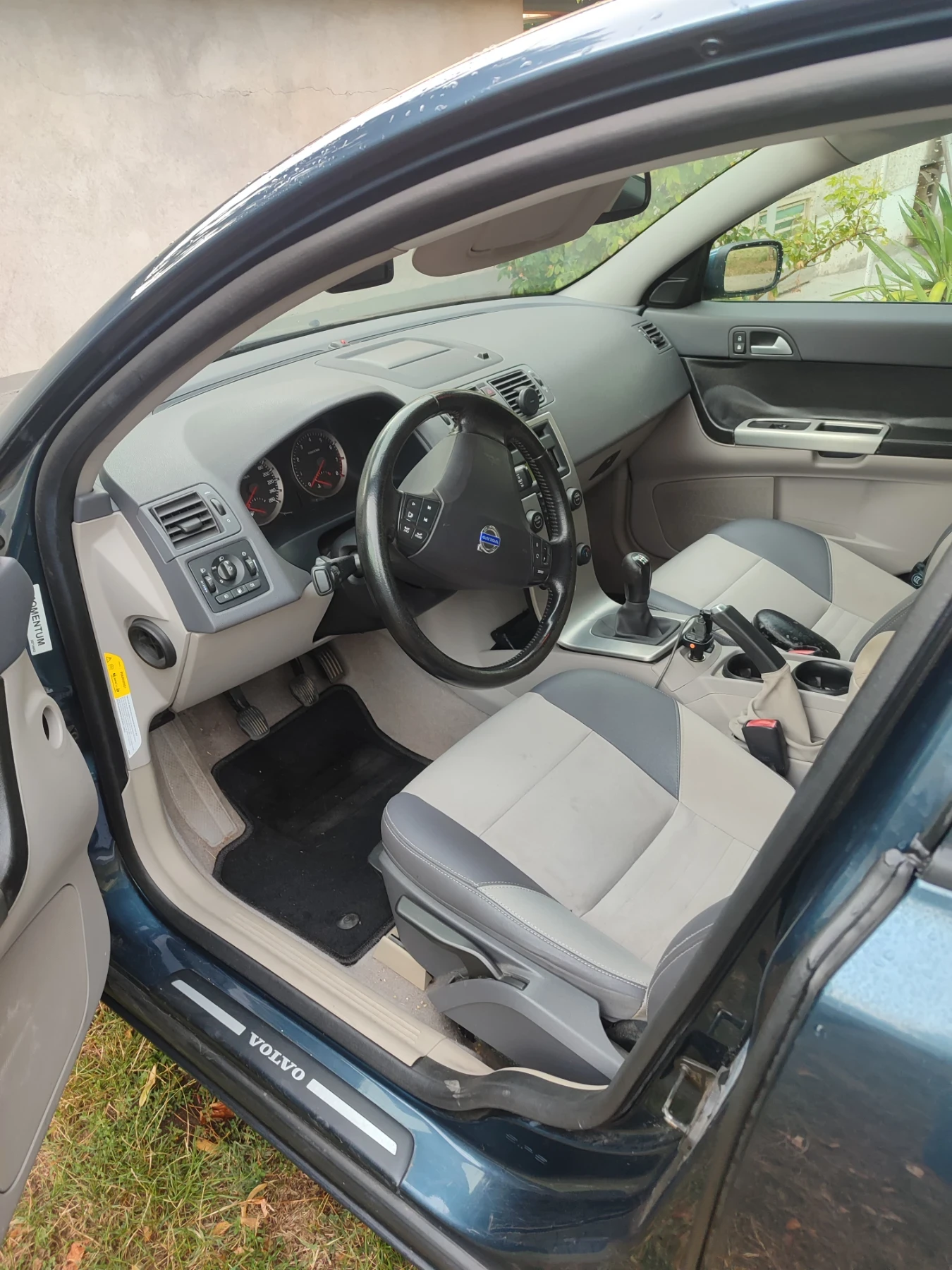 Volvo V50 2.4i - изображение 4