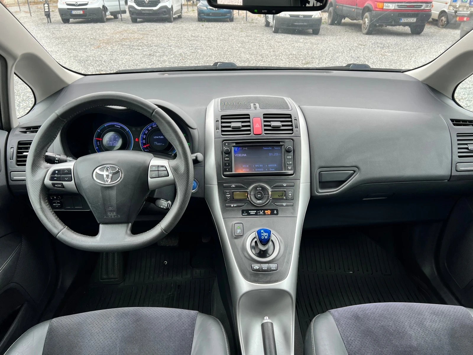 Toyota Auris Hybrid TOP - изображение 10