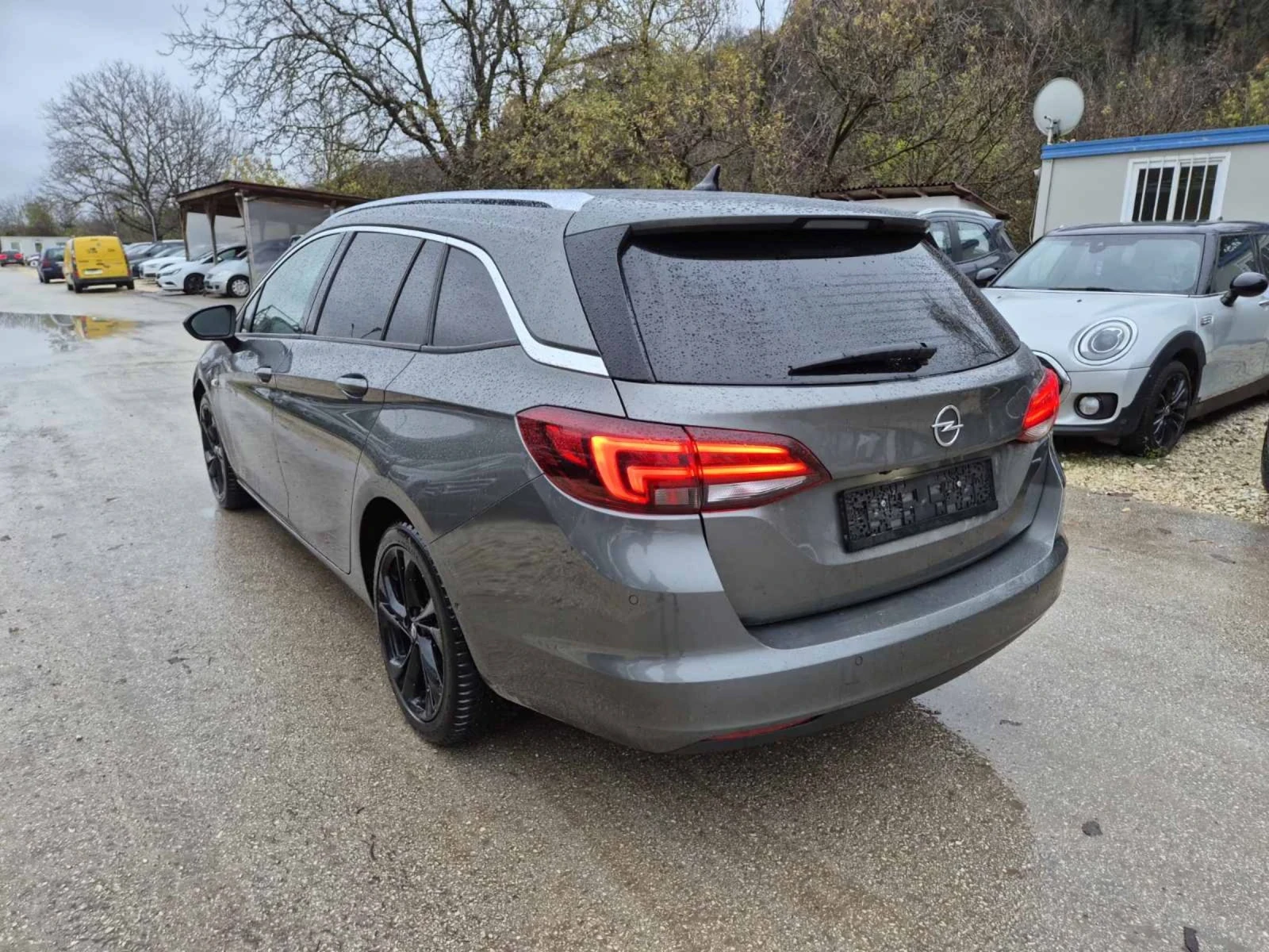Opel Astra SPORTS TOURER+ 1.5D 122к.с - изображение 4
