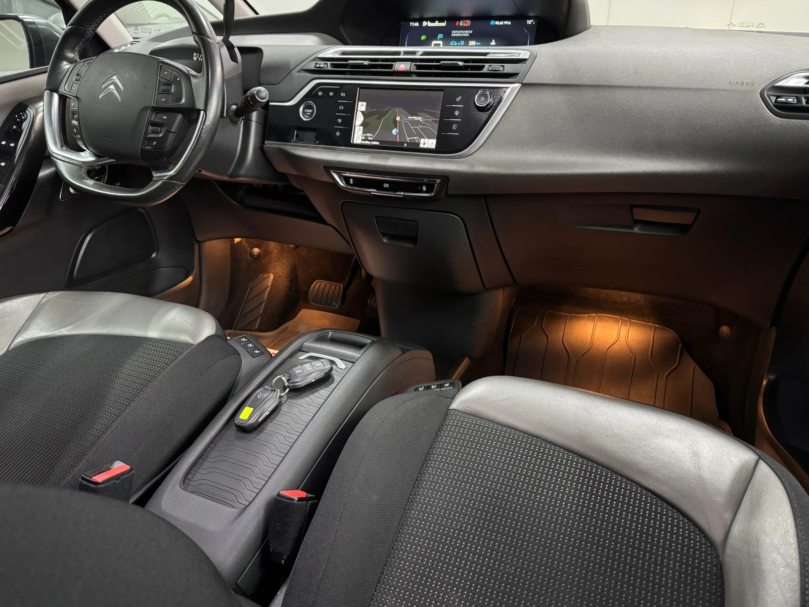 Citroen C4 Picasso * 2.0e-HDI* Exclusive* Distr* Led*  | Mobile.bg   14