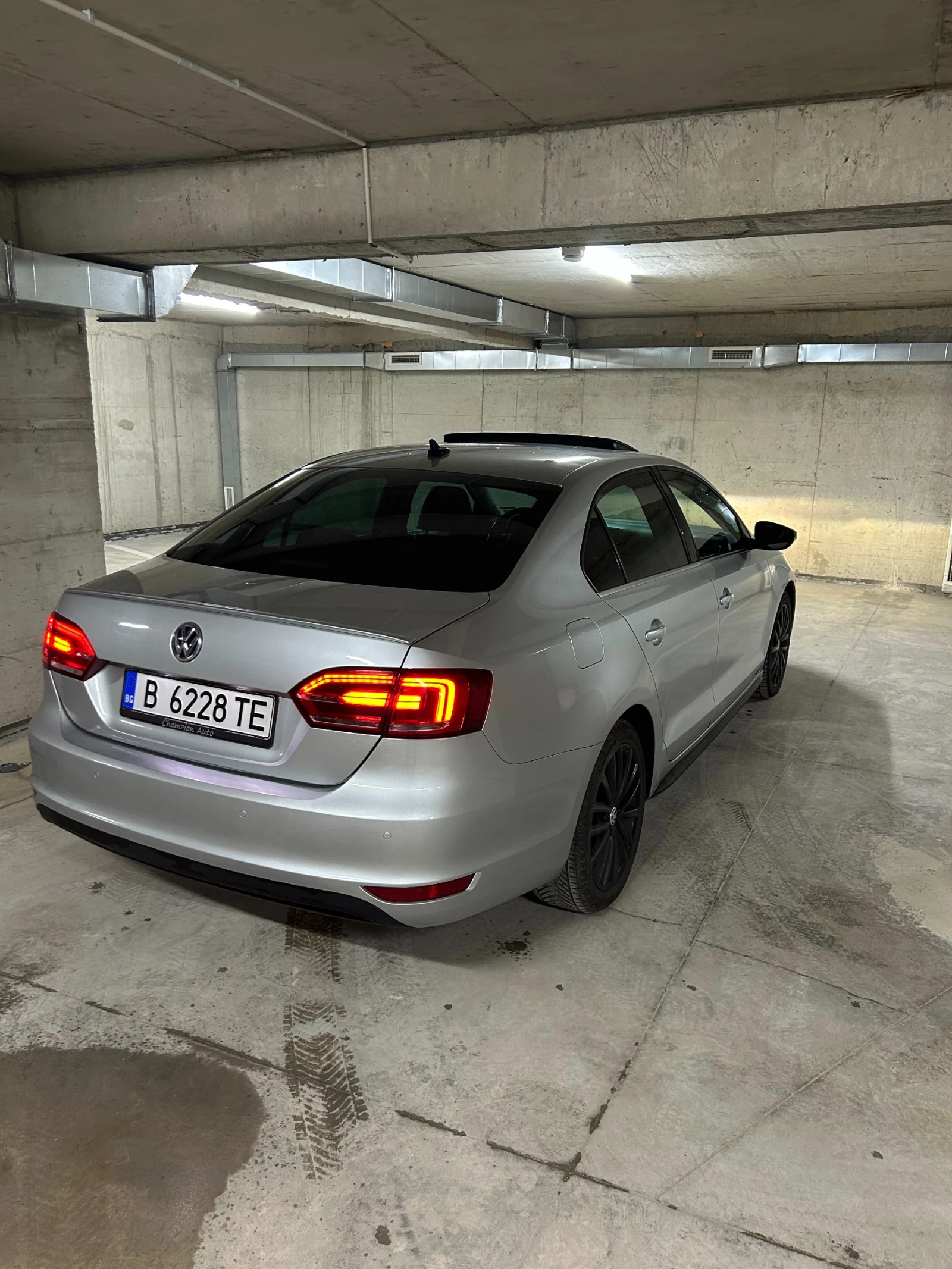 VW Jetta HYBRID - изображение 4