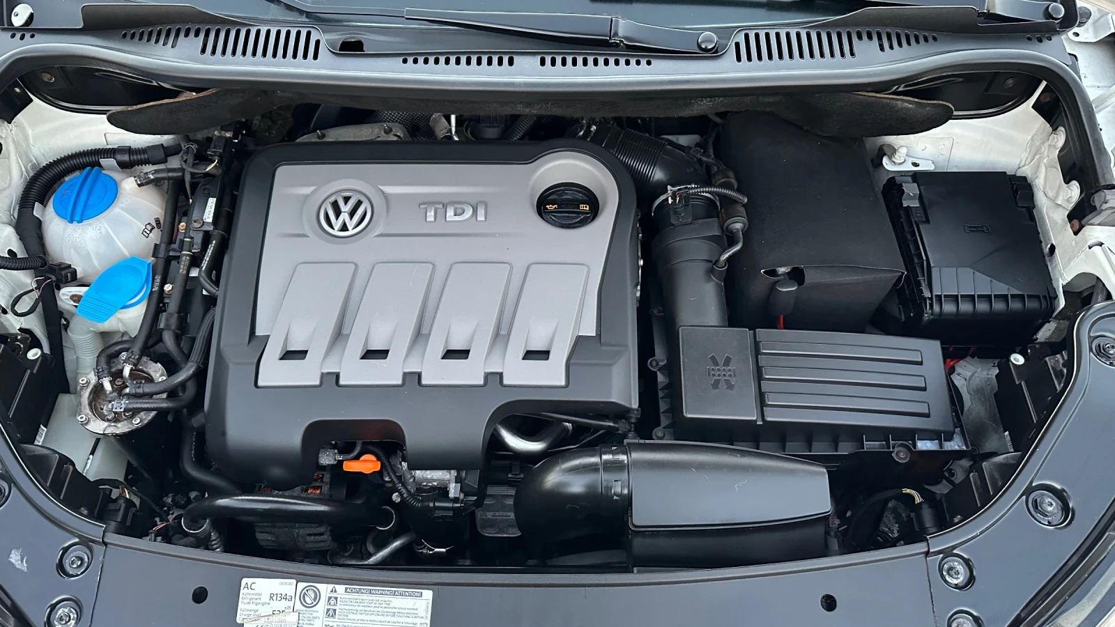 VW Touran 2.0TDI Highline, снимка 14 - Автомобили и джипове - 53821527