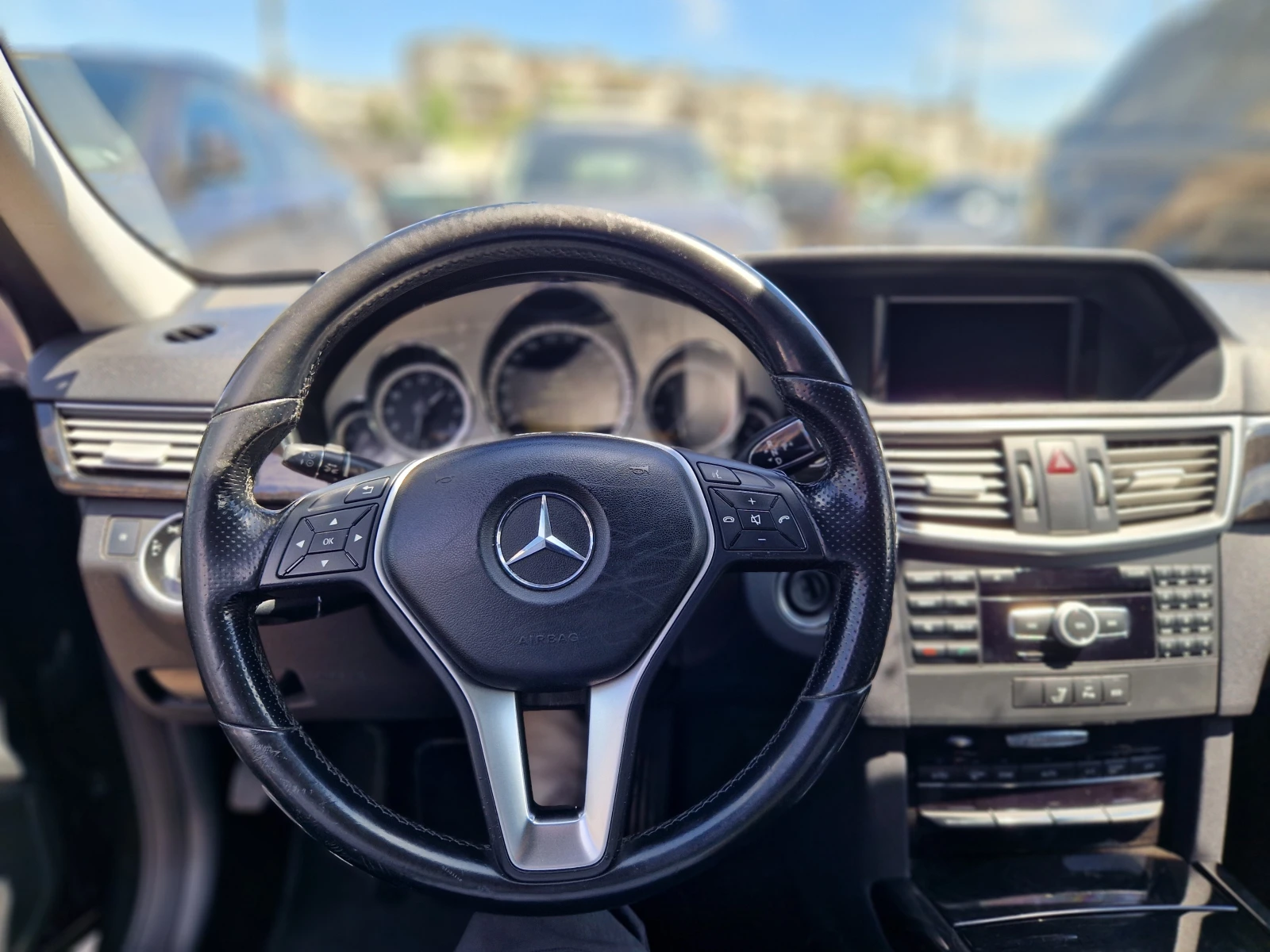 Mercedes-Benz E 300, снимка 7 - Автомобили и джипове - 53846216