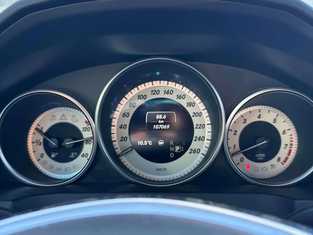 Mercedes-Benz E 400 * CARFAX * ЦЕНА ДО БГ, снимка 9 - Автомобили и джипове - 53961225