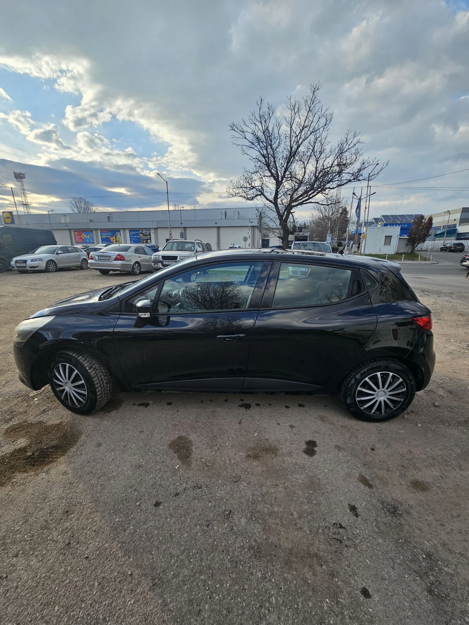 Renault Clio Лек, снимка 9 - Автомобили и джипове - 53990004