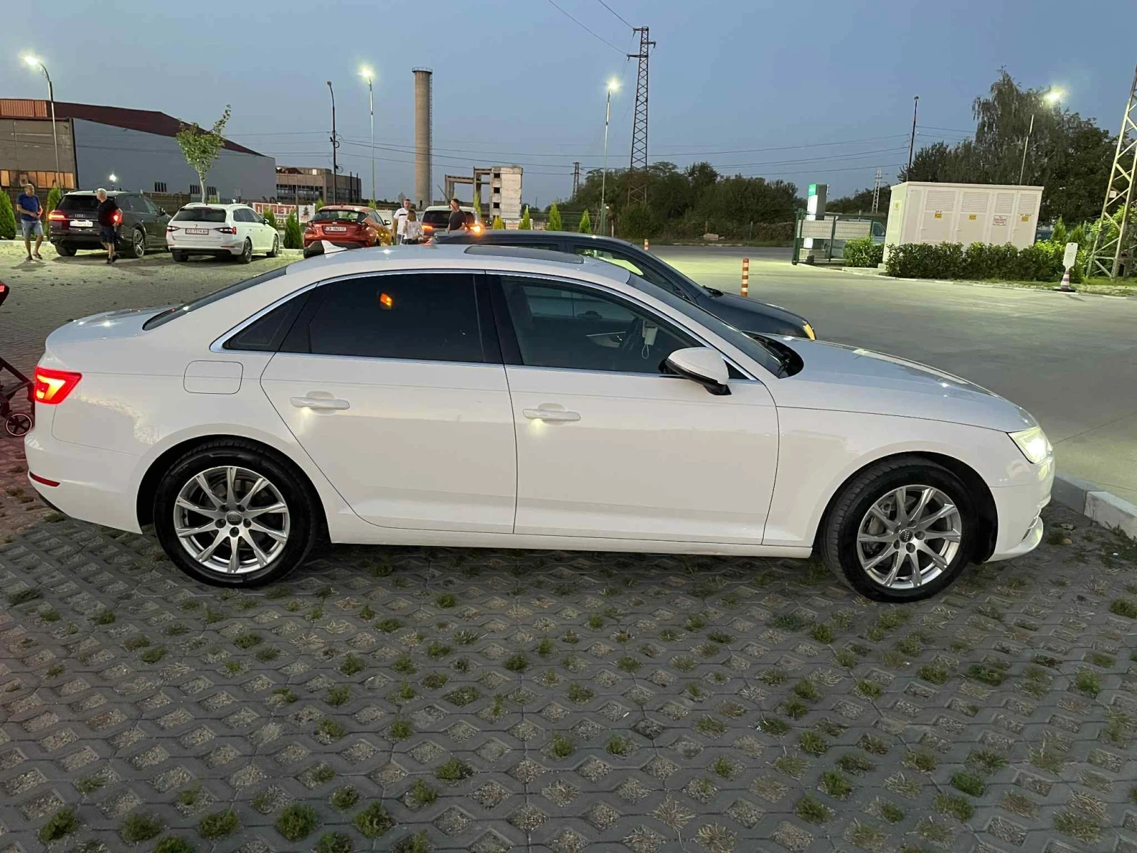 Audi A4, снимка 4 - Автомобили и джипове - 54390254