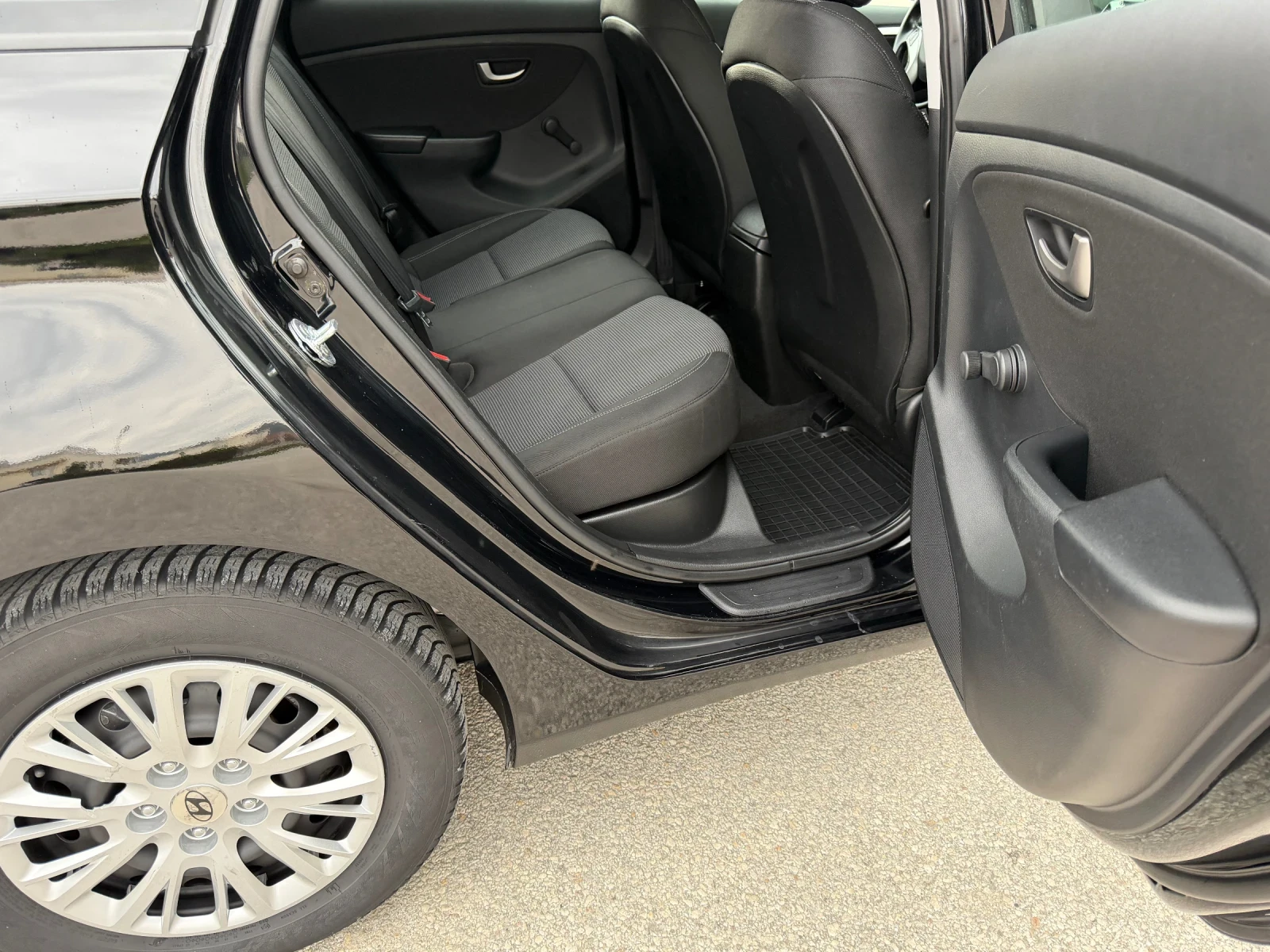 Hyundai I30 1.4i 100к.с. ГЕРМАНИЯ ЕВРО5, снимка 14 - Автомобили и джипове - 54404843