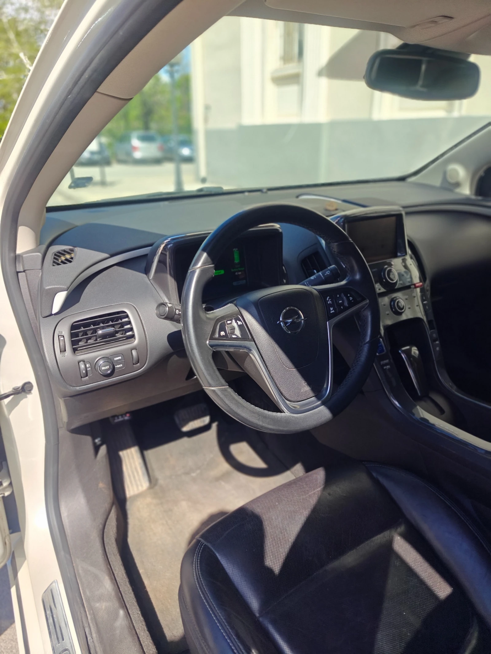 Opel Ampera, снимка 13 - Автомобили и джипове - 54429952