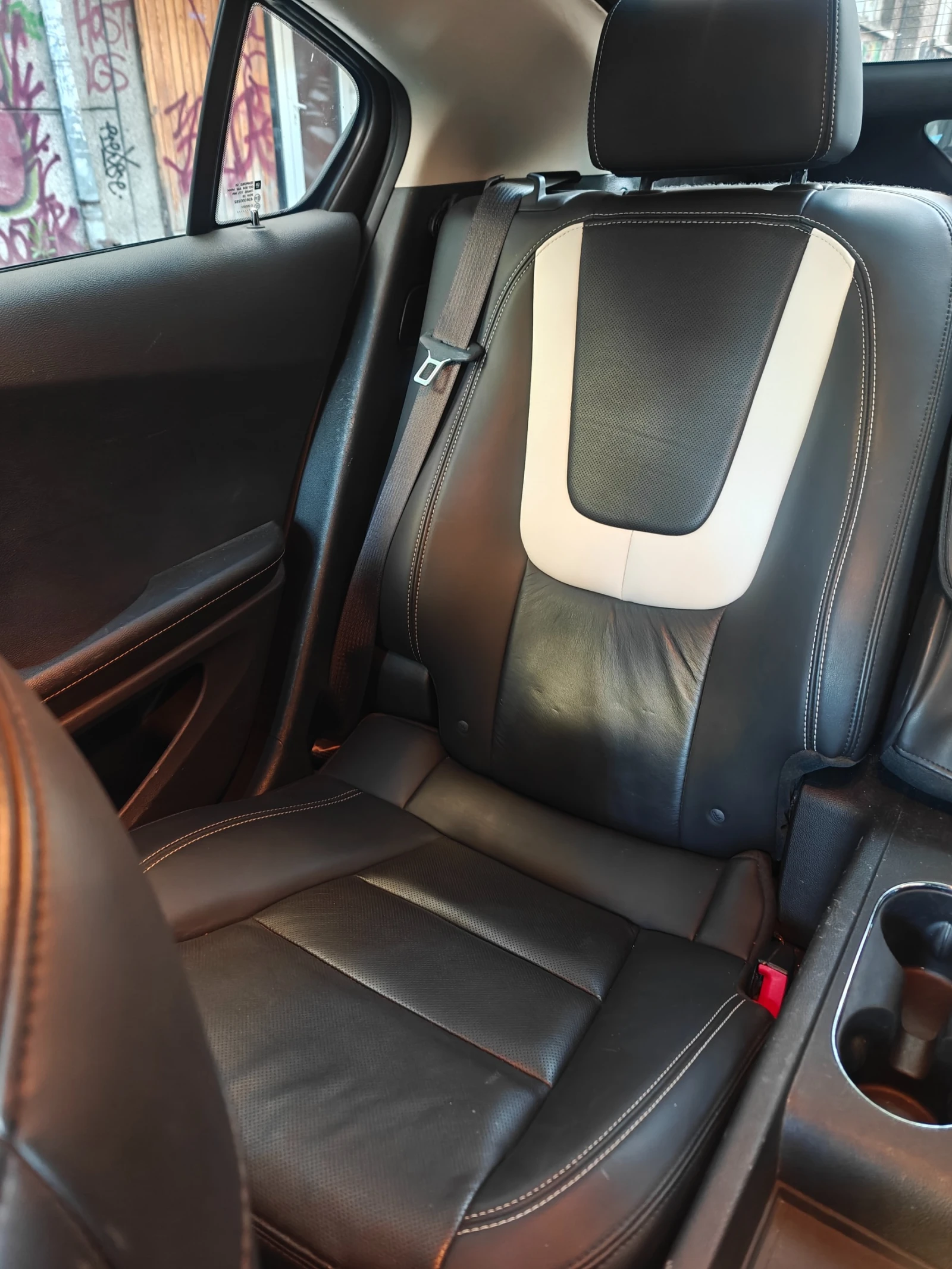 Opel Ampera, снимка 16 - Автомобили и джипове - 54429952