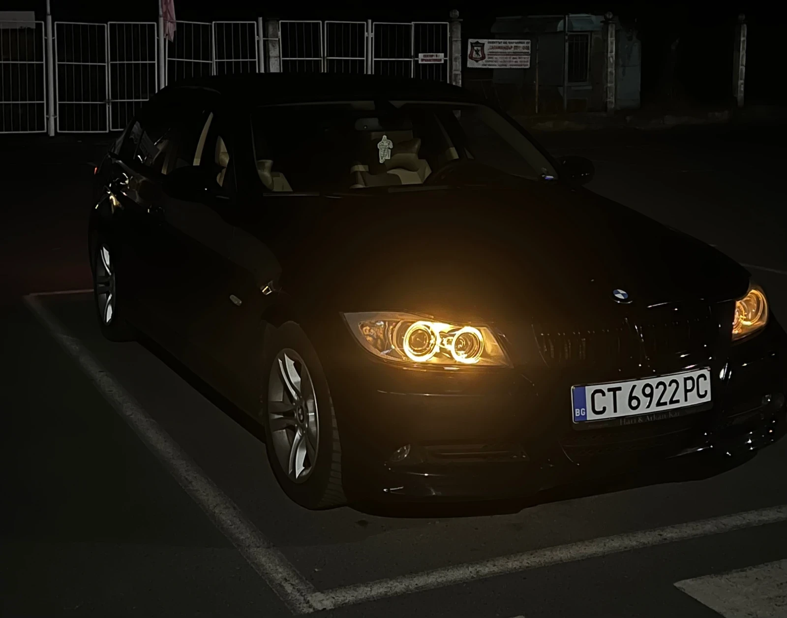 BMW 320, снимка 8 - Автомобили и джипове - 54613173
