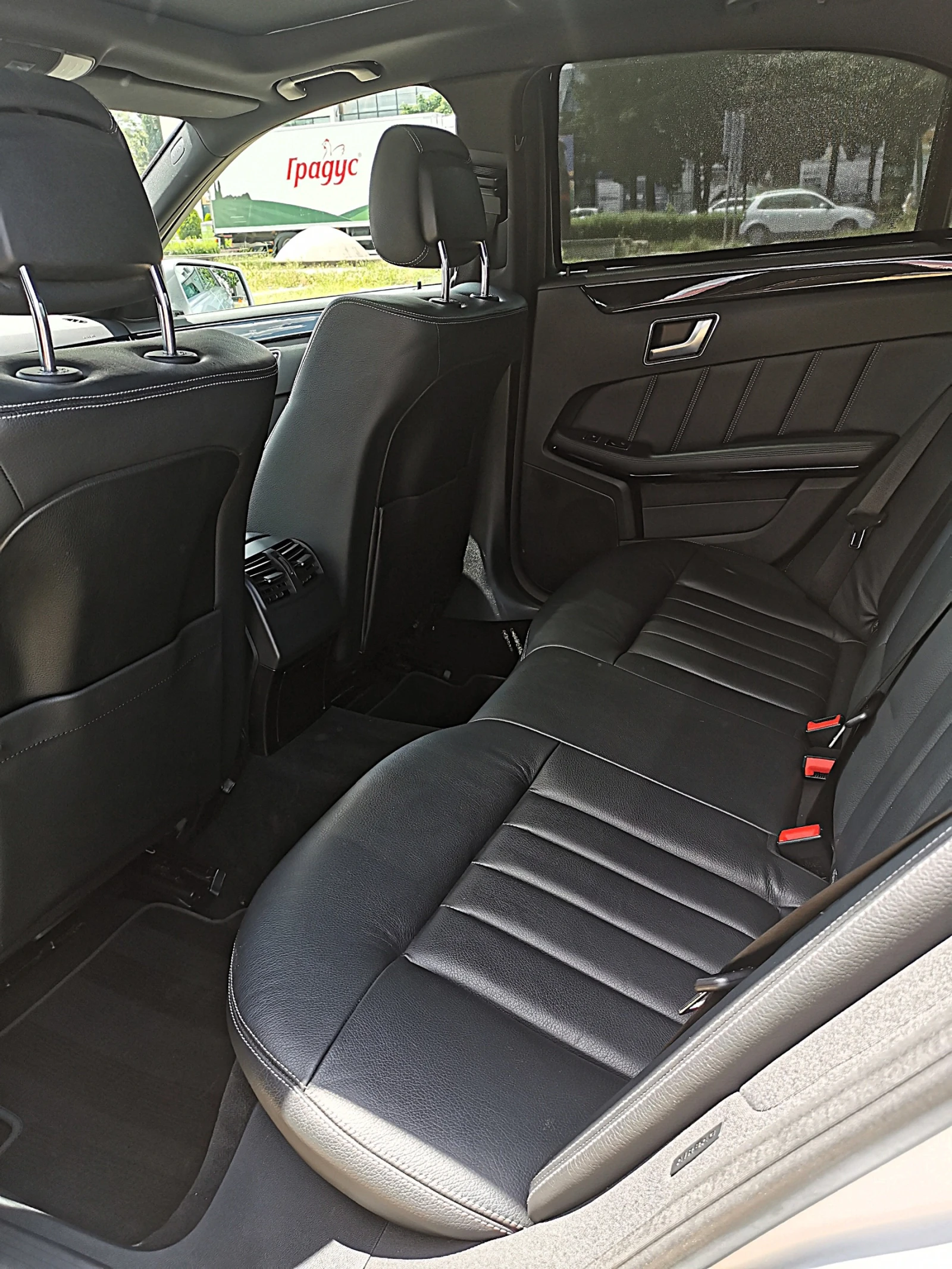 Mercedes-Benz E 250 CDI 4MATIC BlueTEC, снимка 16 - Автомобили и джипове - 54680804