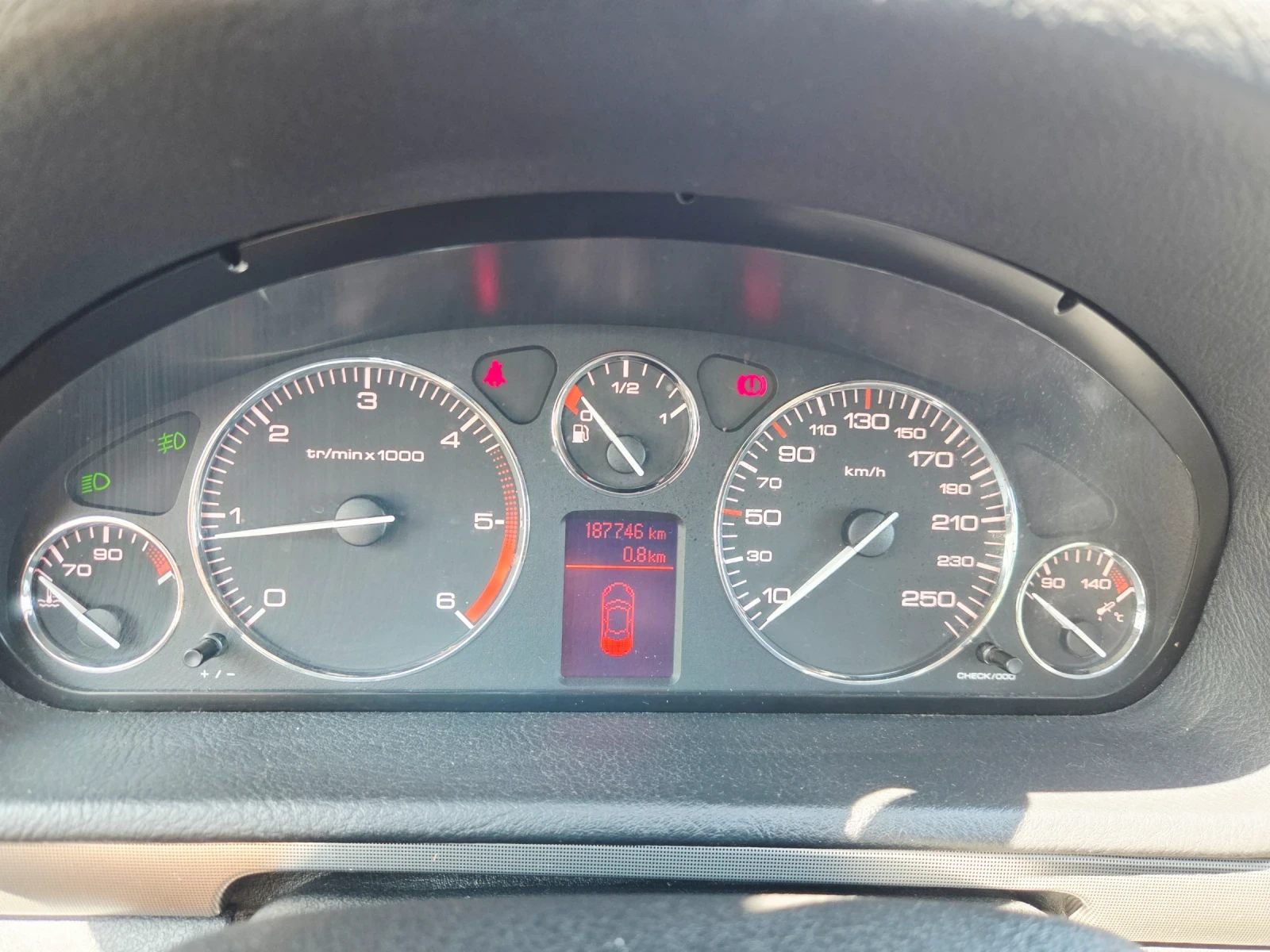 Peugeot 407 1, 600HDI EURO5, снимка 13 - Автомобили и джипове - 55502394