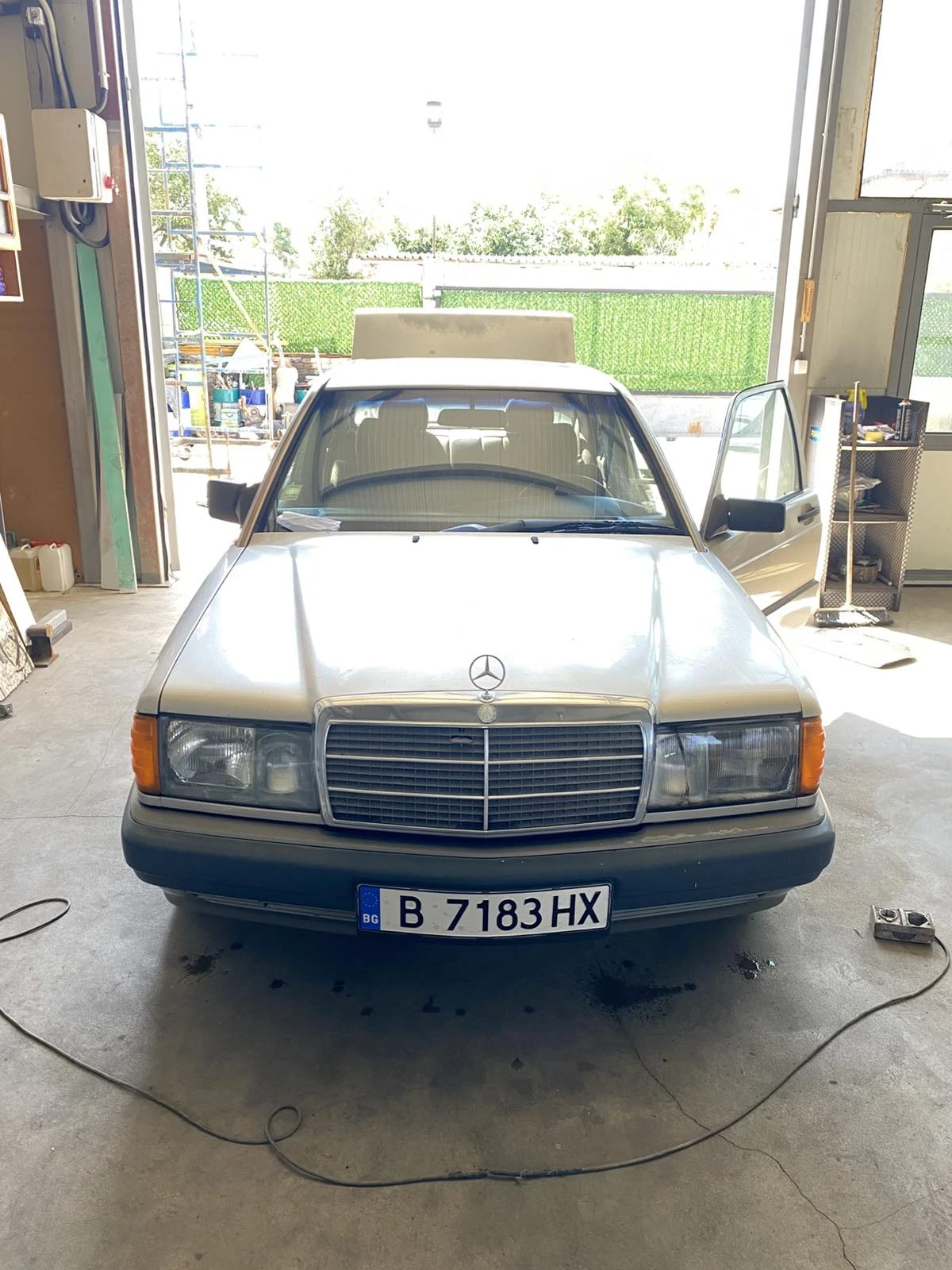 Mercedes-Benz 190
