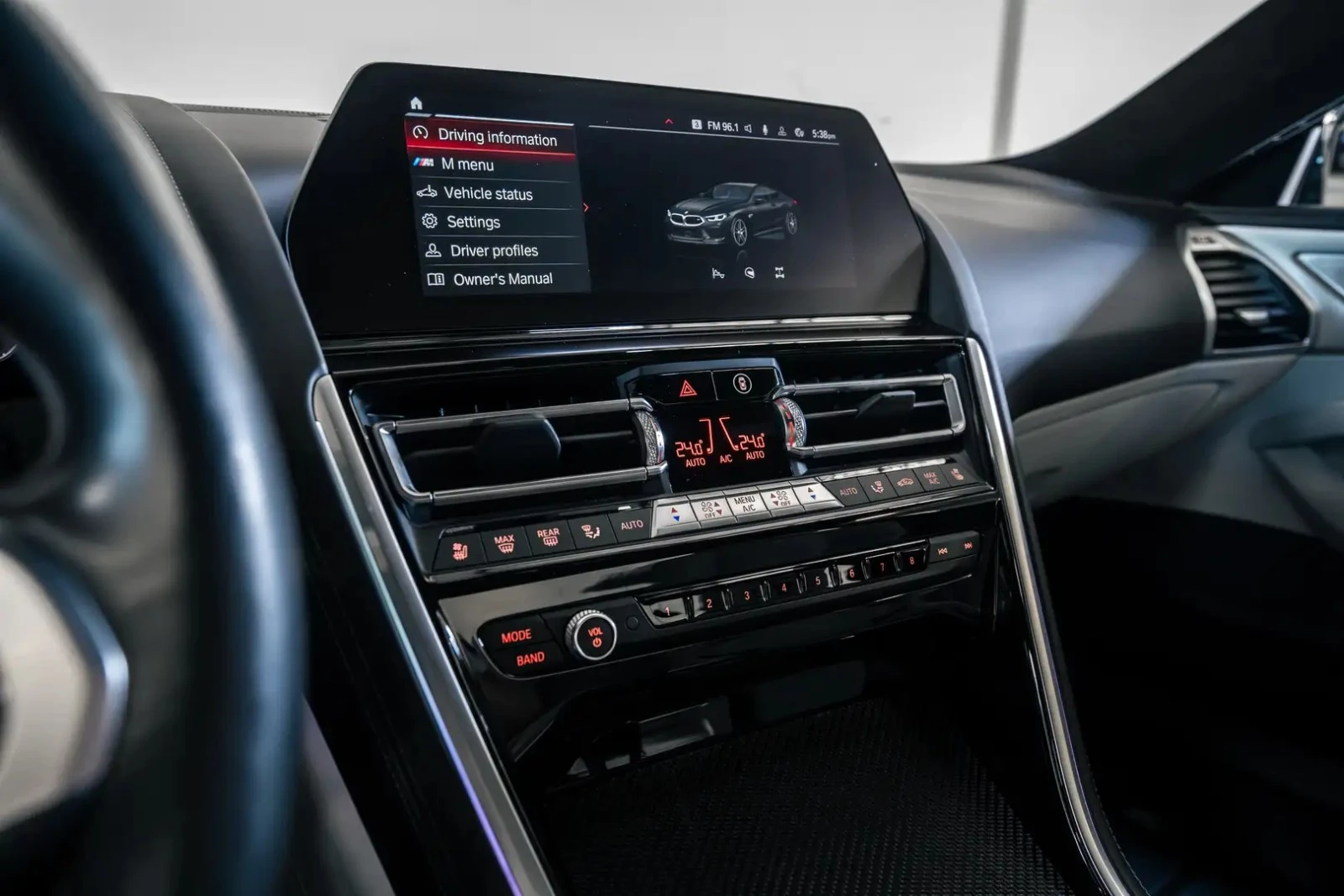 BMW M8 COUPE ЦЕНА ДО БЪЛГАРИЯ АВТОКРЕДИТ, снимка 15 - Автомобили и джипове - 55971941