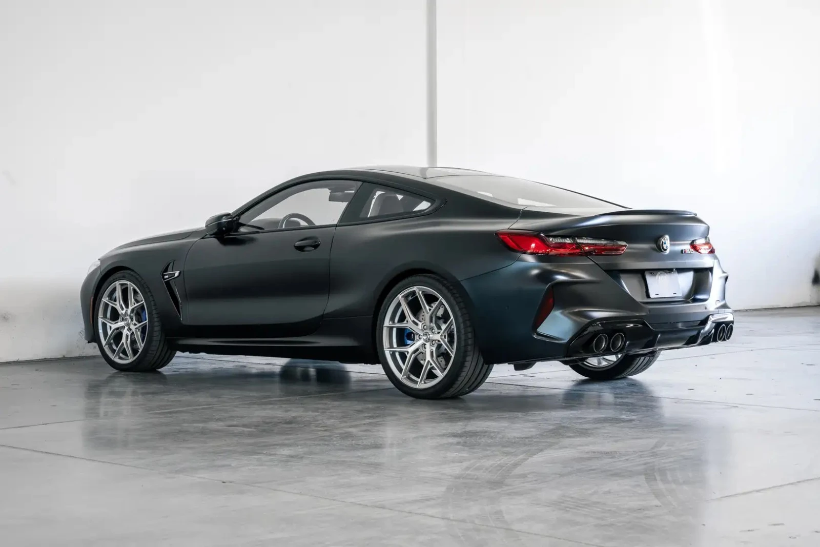BMW M8 COUPE ЦЕНА ДО БЪЛГАРИЯ АВТОКРЕДИТ, снимка 5 - Автомобили и джипове - 55971941