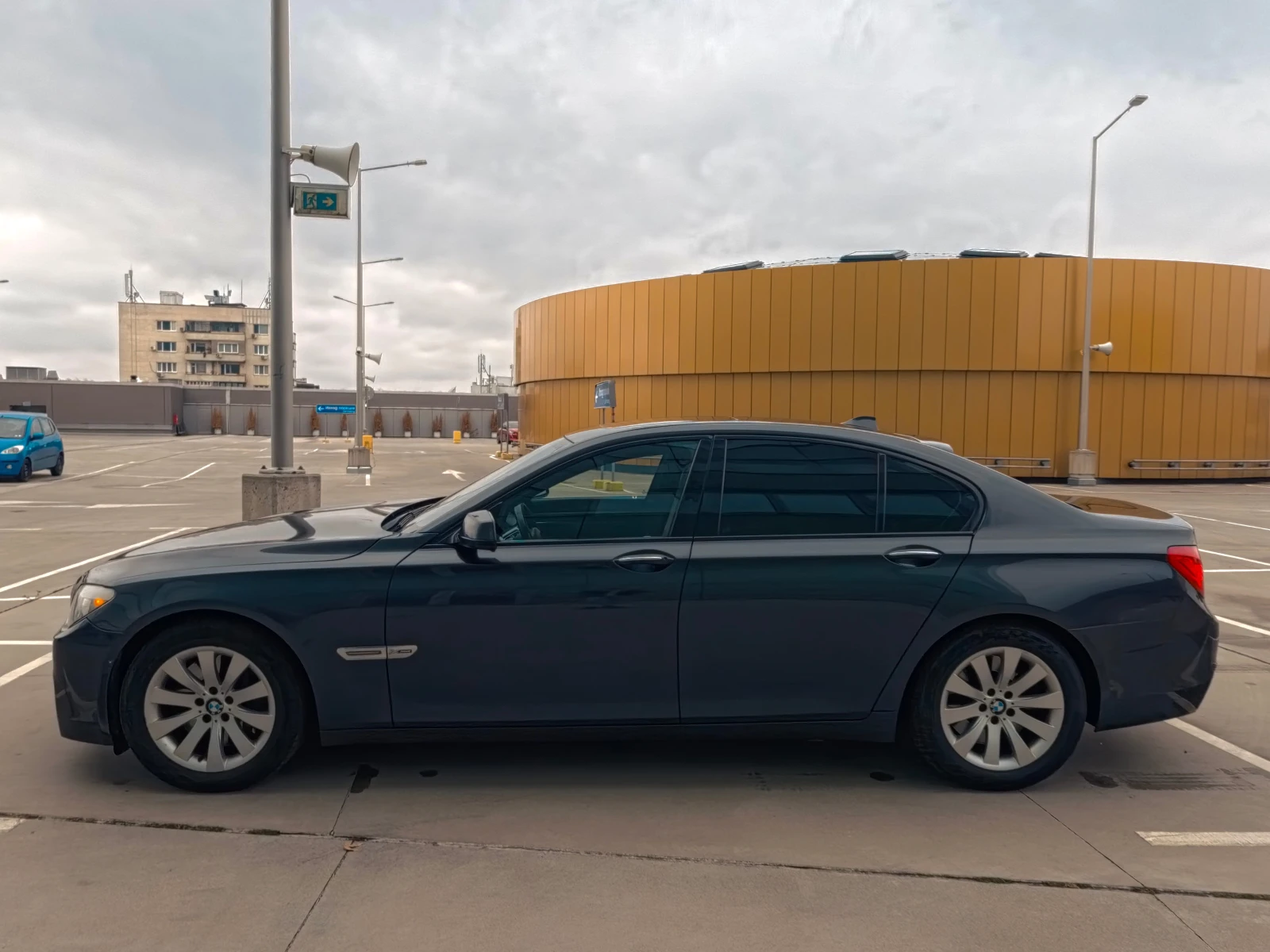 BMW 750 xDrive, снимка 4 - Автомобили и джипове - 56544870