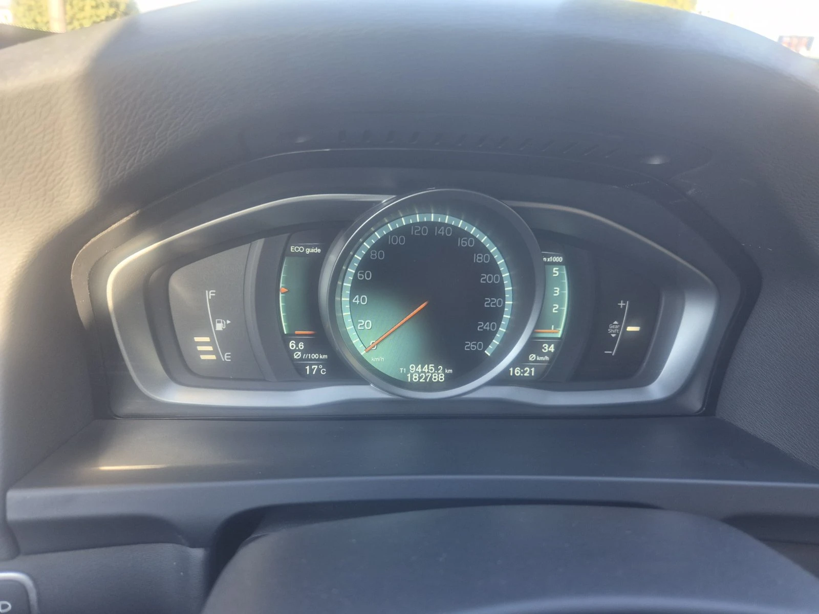 Volvo S60, снимка 2 - Автомобили и джипове - 56645128