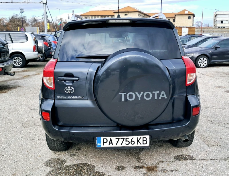 Toyota Rav4, снимка 4 - Автомобили и джипове - 48321756