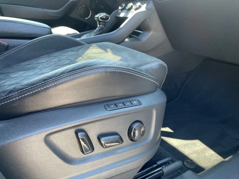 Skoda Kodiaq 2.0TDI/150HP/ST-LINE/MATRIX/NAVI/LED/CAM/MEMO/E154, снимка 10 - Автомобили и джипове - 50361593