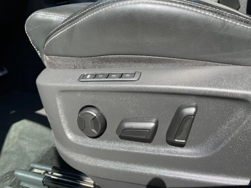 Skoda Kodiaq 2.0TDI/150HP/ST-LINE/MATRIX/NAVI/LED/CAM/MEMO/E154, снимка 9 - Автомобили и джипове - 50361593