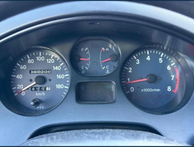 Toyota Rav4 FunCruiser 2.0i-4WD, снимка 9 - Автомобили и джипове - 52273089