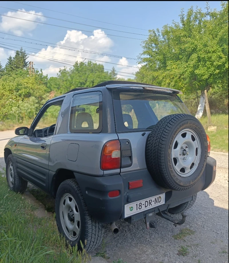 Toyota Rav4 FunCruiser 2.0i-4WD, снимка 5 - Автомобили и джипове - 52273089
