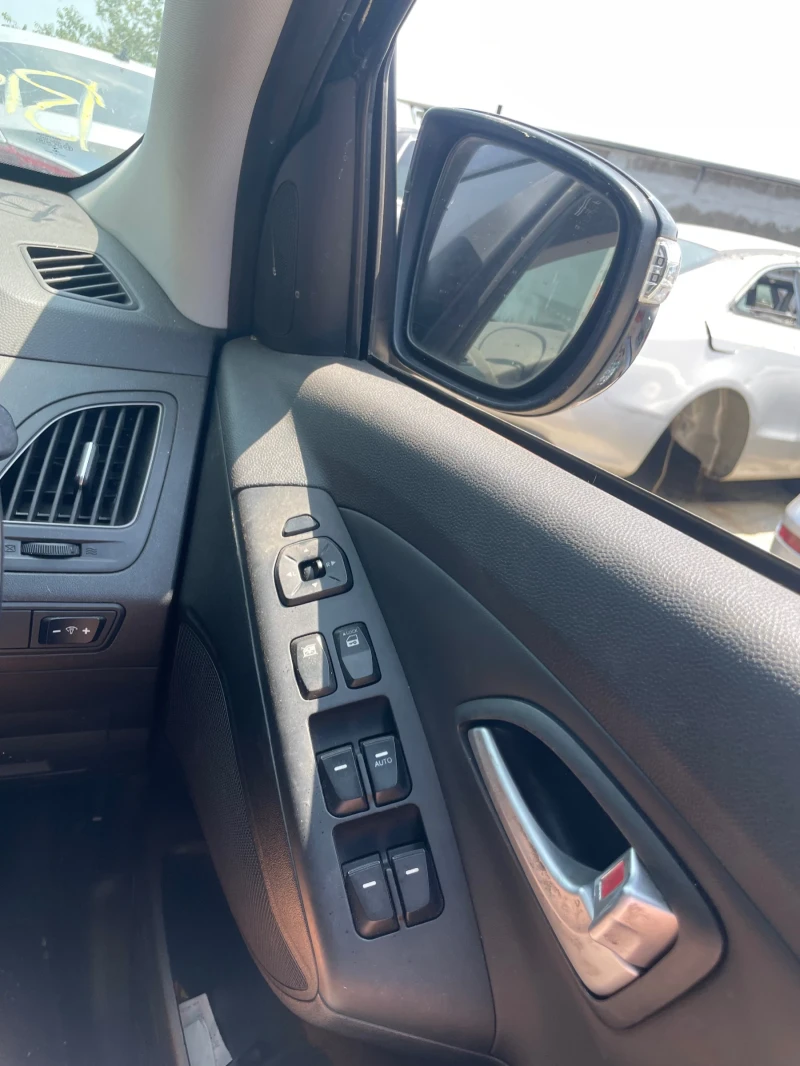Hyundai IX35 1.7, снимка 6 - Автомобили и джипове - 50819209