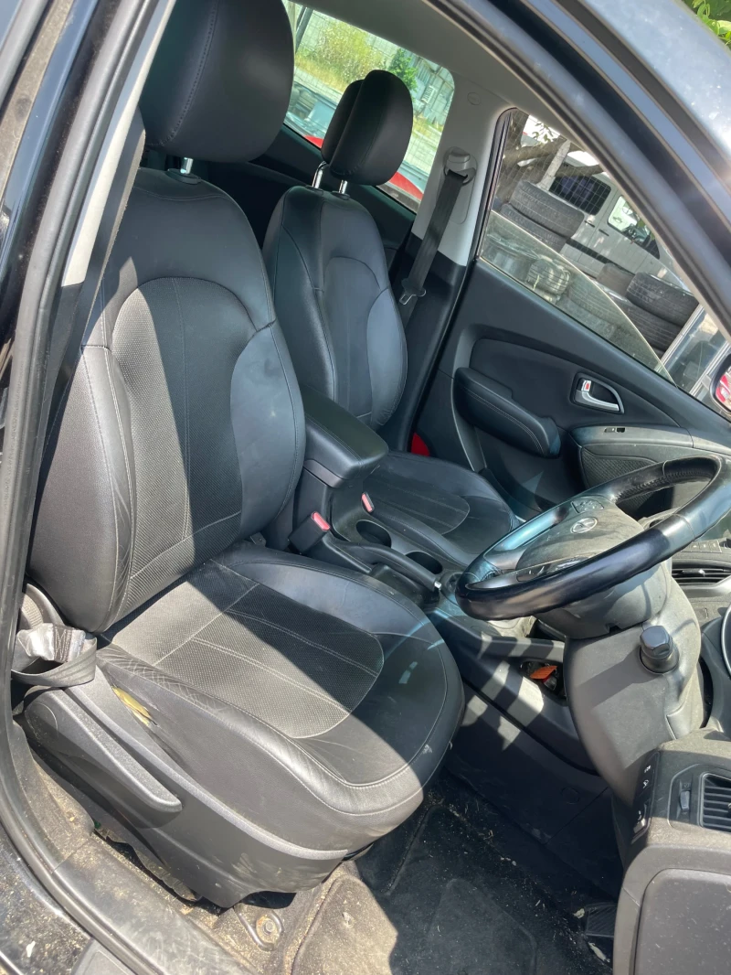 Hyundai IX35 1.7, снимка 9 - Автомобили и джипове - 50819209
